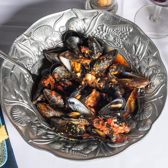 Mussels Marinara.